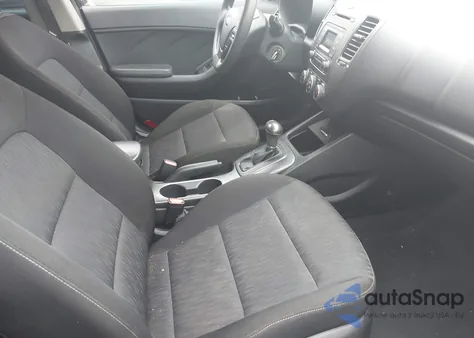 2016 Kia Forte Lx z USA, uszkodzony, nr VIN KNAFK4A60G5619710